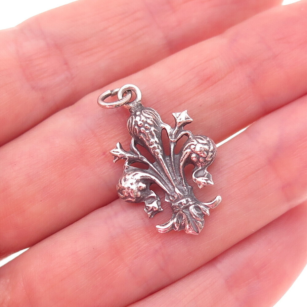 800 Silver Antique Art Deco Fleur de Lis Oxidized Charm Pendant